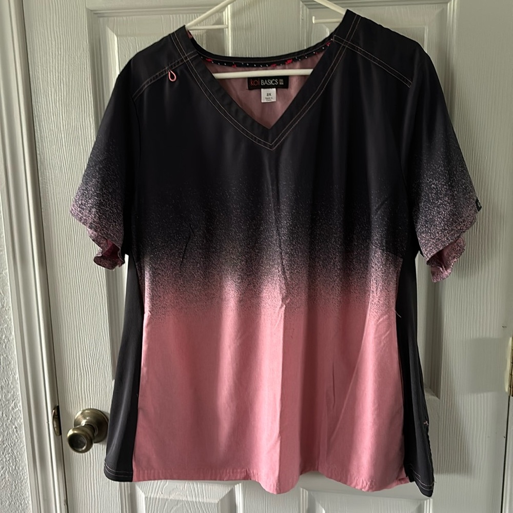 Women’s scrub top